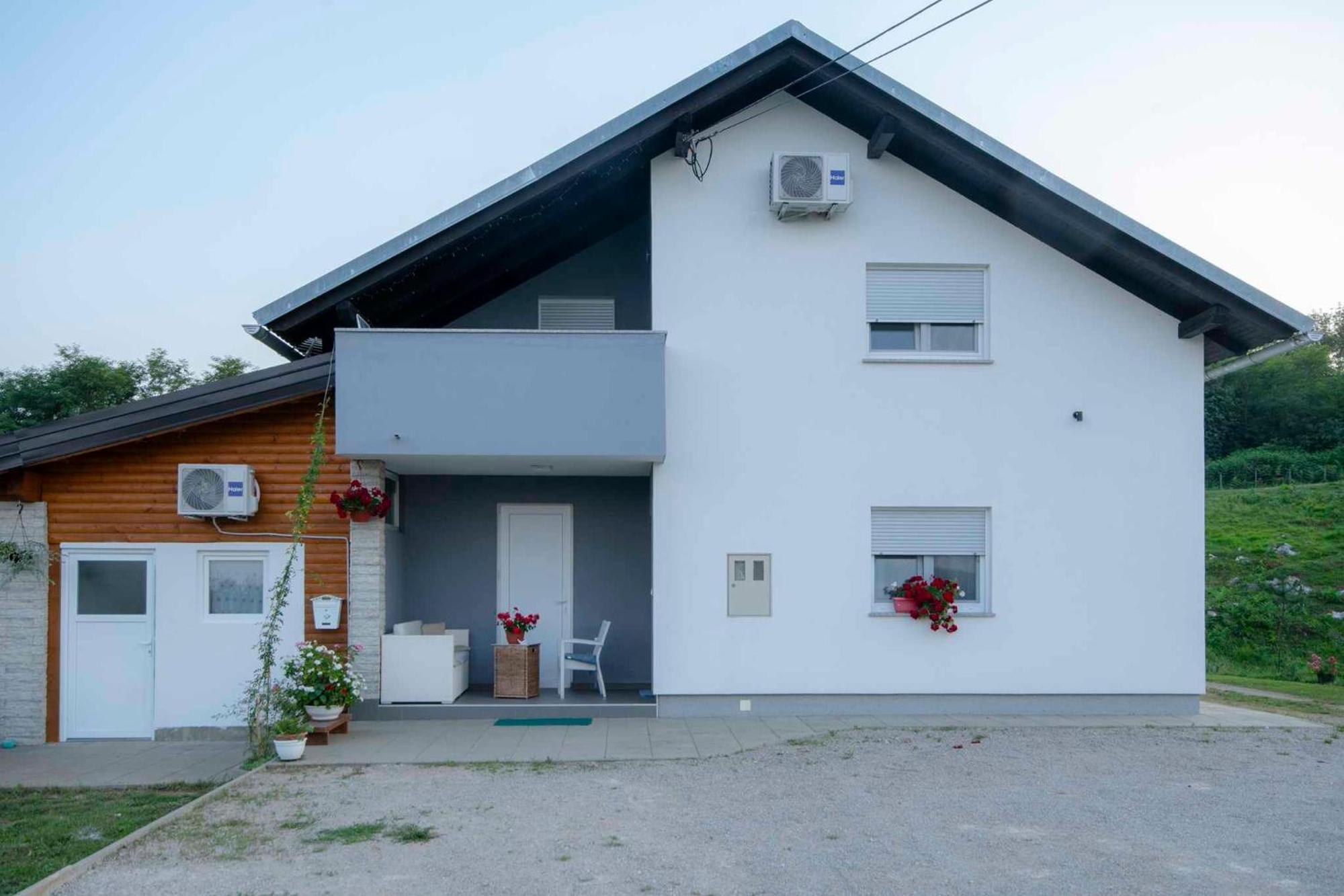 Apartment Nina Slunj Luaran gambar